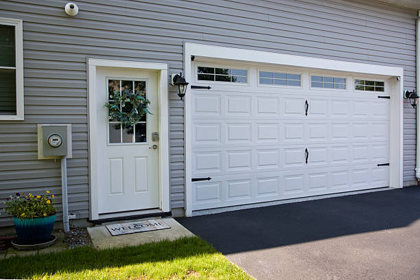 24/7 Emergency Garage Door Panel Replacement experts in Palmyra, MO